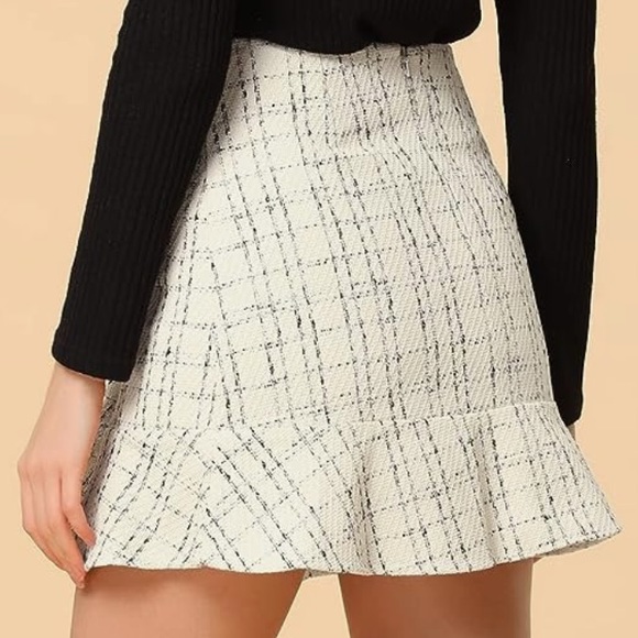 NWT! Allegra K Women's Plaid Skirts Ruffle Hem Button Decor Tweed Mini Skirt - Picture 3 of 5